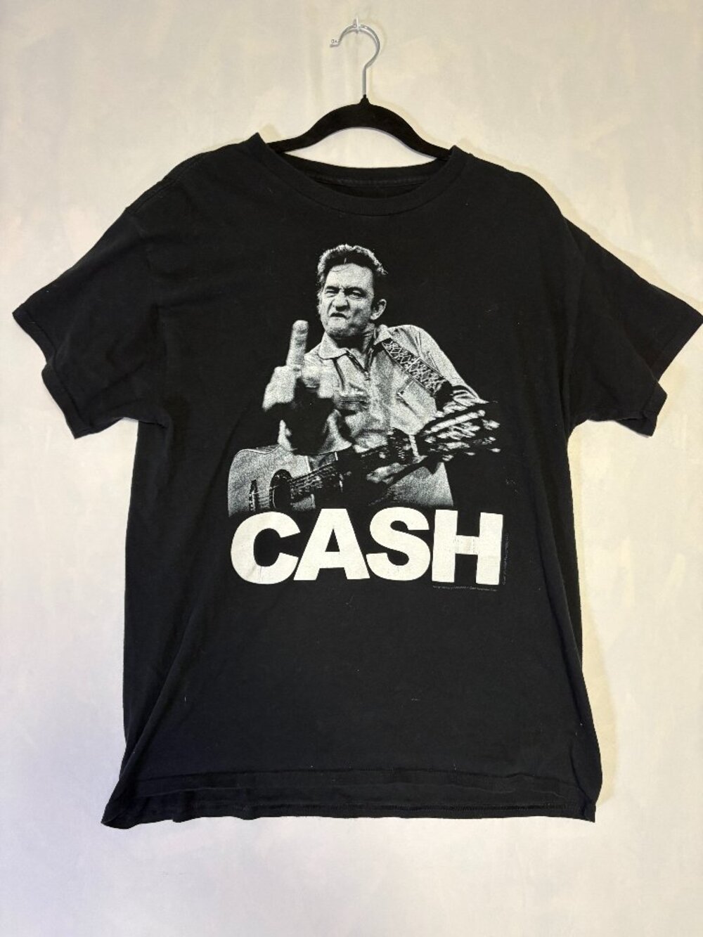 Johnny Cash Middle Finger Black Graphic T-Shirt Man in Black Men's Large